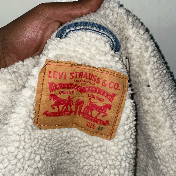 Levi’s jean jacket - Picture 2 of 3